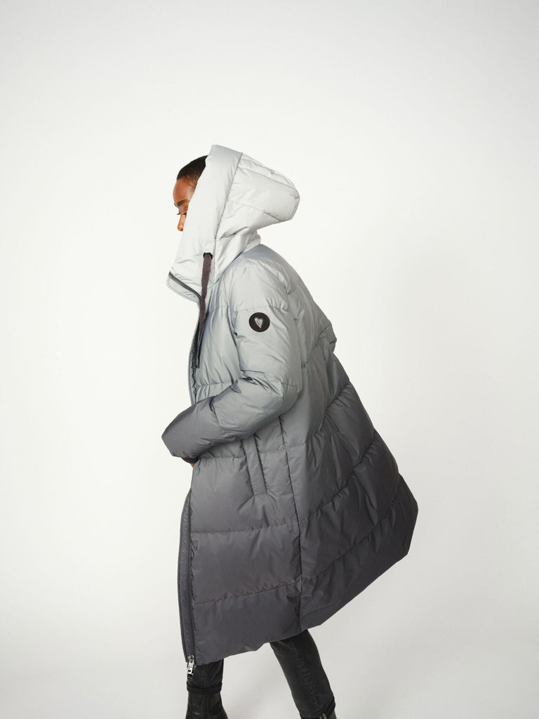 Modelshot / Dark Grey / Detail