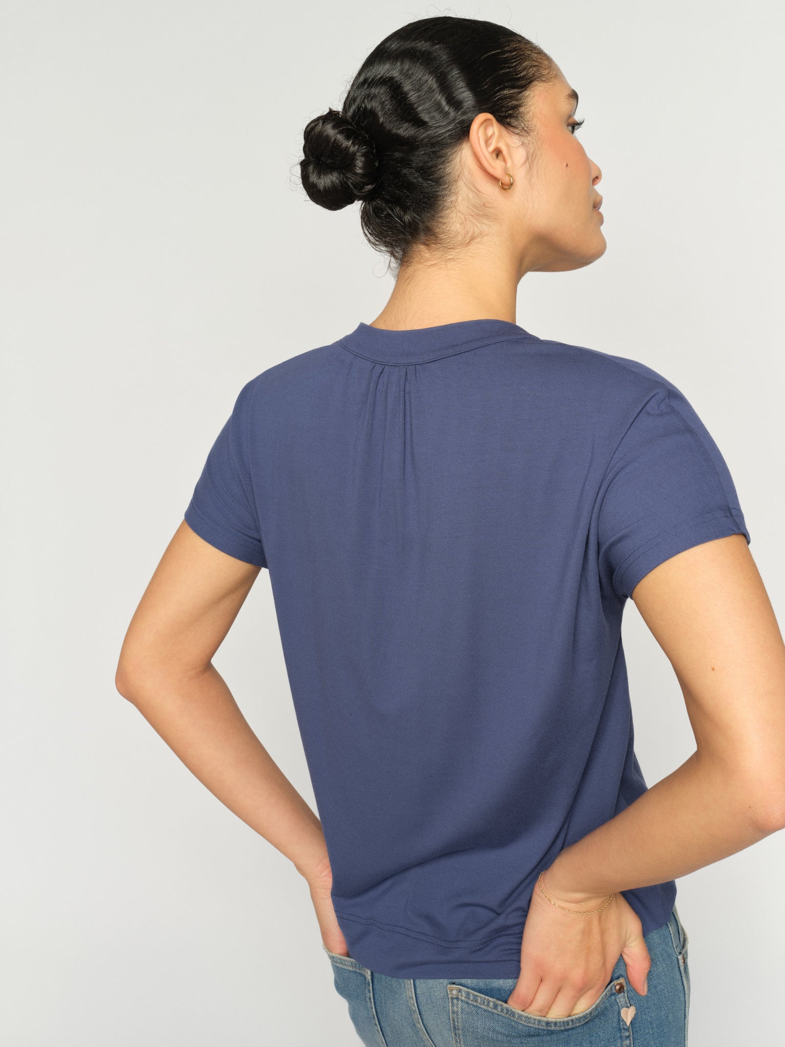 Modelshot / Crown Blue / Detail
