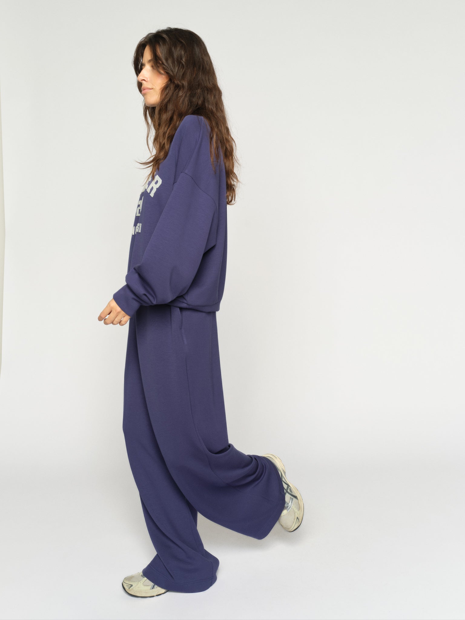 Modelshot / Crown Blue / Detail